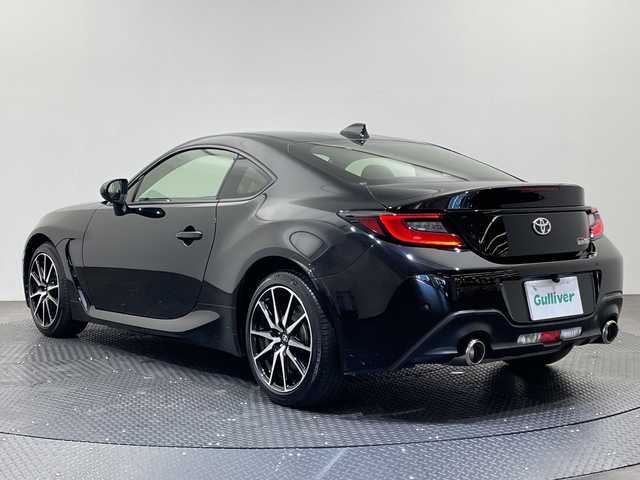 トヨタ ＧＲ８６ SZ 愛媛県 2022(令4)年 3.2万km クリスタルブラックシリカ 社外ナビ/フルセグ/Bluetooth/USB/バックカメラ/衝突被害軽減ブレーキ/レーダークルーズコントロール/レーンキープアシスト/オートライト/LEDヘッドライト/純正17インチアルミ/ETC/革調シートカバー/パドルシフト/スペアキー/保証書/取扱説明書