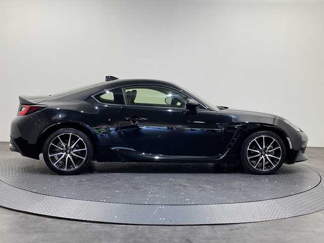 トヨタ ＧＲ８６ SZ 愛媛県 2022(令4)年 3.2万km クリスタルブラックシリカ 社外ナビ/フルセグ/Bluetooth/USB/バックカメラ/衝突被害軽減ブレーキ/レーダークルーズコントロール/レーンキープアシスト/オートライト/LEDヘッドライト/純正17インチアルミ/ETC/革調シートカバー/パドルシフト/スペアキー/保証書/取扱説明書