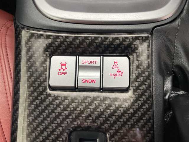 トヨタ ＧＲ８６ SZ 愛媛県 2022(令4)年 3.2万km クリスタルブラックシリカ 社外ナビ/フルセグ/Bluetooth/USB/バックカメラ/衝突被害軽減ブレーキ/レーダークルーズコントロール/レーンキープアシスト/オートライト/LEDヘッドライト/純正17インチアルミ/ETC/革調シートカバー/パドルシフト/スペアキー/保証書/取扱説明書
