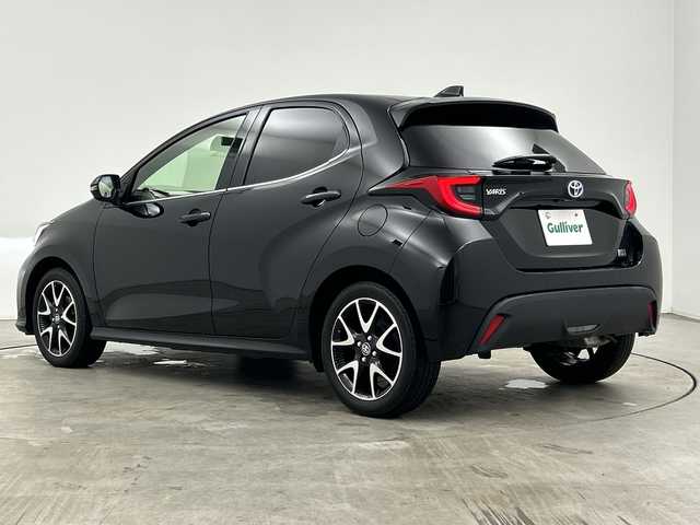 トヨタ ヤリス ハイブリッド Z 三重県 2021(令3)年 2.7万km ブラック /禁煙車　//ナビ付　//パノラミックビューモニター　//シートヒーター　//純正ディスプレイオーディオ　//前後ドライブレコーダー　//ＢＳＭ　//フルセグＴＶ　//ＣＤ／ＤＶＤデッキ　//純正ＬＥＤライト　//レーダークルーズコントロール//クリアランスソナー//アドバンスドパーキングアシスト//ステアリングリモコン
