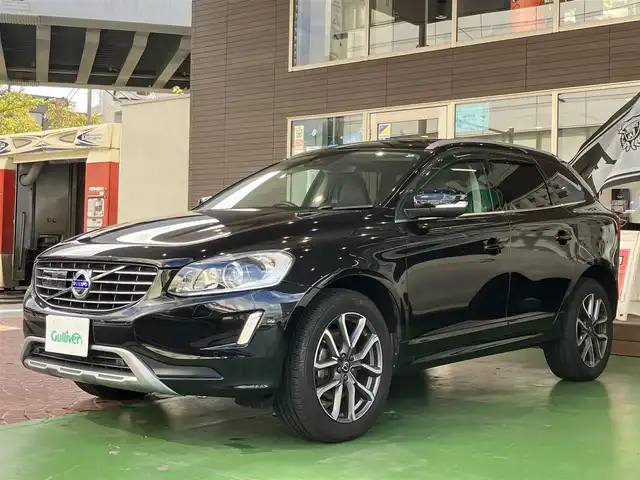 ボルボ ＸＣ６０ D4 SE 神奈川県 2015(平27)年 5.2万km 黒 保証書/取扱説明書/スマートキー・スペアキー/純正HDDナビ・フルセグTV/Bluetooth/フロント・左サイド・バックカメラ/サンルーフ/レザーパッケージ/・レザーシート/・前席シートヒーター/前席パワーシート/パワーバックドア/ステアリングスイッチ/ハイパーパフォーマンスオーディオシステム（8スピーカー）/ビルトインETC/パークアシスト（フロント・リア）/HIDヘッドライト/19インチアルミホイール