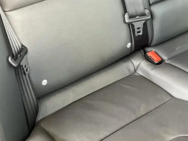 ボルボ ＸＣ６０ D4 SE 神奈川県 2015(平27)年 5.2万km 黒 保証書/取扱説明書/スマートキー・スペアキー/純正HDDナビ・フルセグTV/Bluetooth/フロント・左サイド・バックカメラ/サンルーフ/レザーパッケージ/・レザーシート/・前席シートヒーター/前席パワーシート/パワーバックドア/ステアリングスイッチ/ハイパーパフォーマンスオーディオシステム（8スピーカー）/ビルトインETC/パークアシスト（フロント・リア）/HIDヘッドライト/19インチアルミホイール