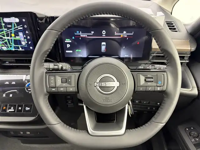 日産 セレナ e－パワー ハイウェイスター V 愛知県 2025(令7)年 0.1千km ダイヤモンドブラック 登録済未使用車/プロパイロット/１２．３型純正ナビ/ーBT/フルセグTV/AppleCarPlay/AndroidAuto/デジタルインナーミラー/全方位カメラ/コーナーセンサー/ビルトインＥＴＣ２．０/純正フリップダウンモニター/電子パーキング/オートホールド/置くだけ充電/両側パワースライドドア/純正16インチアルミ