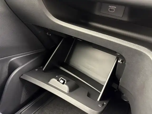 日産 セレナ e－パワー ハイウェイスター V 愛知県 2025(令7)年 0.1千km ダイヤモンドブラック 登録済未使用車/プロパイロット/１２．３型純正ナビ/ーBT/フルセグTV/AppleCarPlay/AndroidAuto/デジタルインナーミラー/全方位カメラ/コーナーセンサー/ビルトインＥＴＣ２．０/純正フリップダウンモニター/電子パーキング/オートホールド/置くだけ充電/両側パワースライドドア/純正16インチアルミ