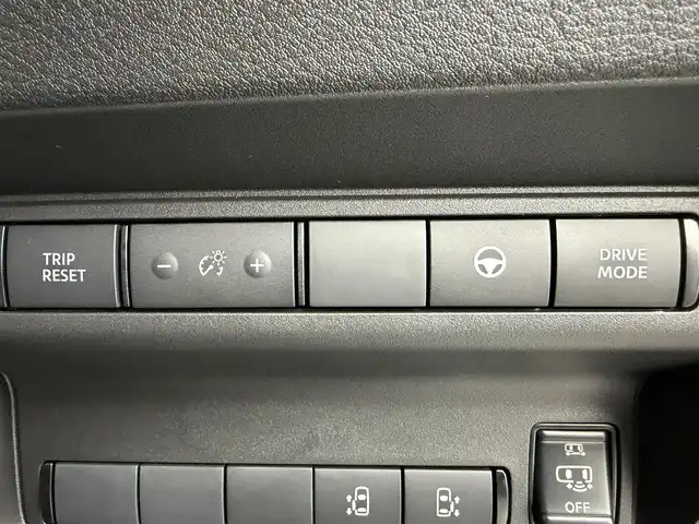 日産 セレナ e－パワー ハイウェイスター V 愛知県 2025(令7)年 0.1千km ダイヤモンドブラック 登録済未使用車/プロパイロット/１２．３型純正ナビ/ーBT/フルセグTV/AppleCarPlay/AndroidAuto/デジタルインナーミラー/全方位カメラ/コーナーセンサー/ビルトインＥＴＣ２．０/純正フリップダウンモニター/電子パーキング/オートホールド/置くだけ充電/両側パワースライドドア/純正16インチアルミ