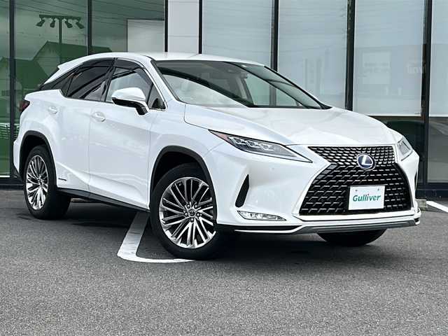レクサス ＲＸ 450h バージョンL 岐阜県 2022(令4)年 1.2万km ソニッククォーツ 登録時走行距離11977km/純正ディスプレイオーディオ/全方位モニター/フルセグテレビ/全方位モニター・バックモニター/ワンオーナー/レクサスセーフティセンス/ブラインドスポットモニター/コーナーセンサー前後/レーダークルーズコントロール/レーンキープアシスト/3眼LEDヘッドライト/ドライブレコーダー前後/ステアリングヒーター/レザーシート/シートヒーター/エアシート/禁煙車/パワーシート/パワーバックドア/パドルシフト/プッシュスタート/スマートキー/MTモード付AT/アイドリングストップ/保証書/取扱説明書/記録簿
