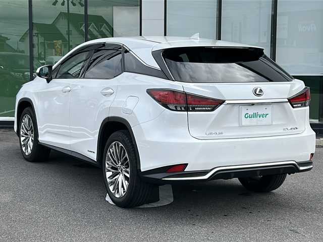 レクサス ＲＸ 450h バージョンL 岐阜県 2022(令4)年 1.2万km ソニッククォーツ 登録時走行距離11977km/純正ディスプレイオーディオ/全方位モニター/フルセグテレビ/全方位モニター・バックモニター/ワンオーナー/レクサスセーフティセンス/ブラインドスポットモニター/コーナーセンサー前後/レーダークルーズコントロール/レーンキープアシスト/3眼LEDヘッドライト/ドライブレコーダー前後/ステアリングヒーター/レザーシート/シートヒーター/エアシート/禁煙車/パワーシート/パワーバックドア/パドルシフト/プッシュスタート/スマートキー/MTモード付AT/アイドリングストップ/保証書/取扱説明書/記録簿