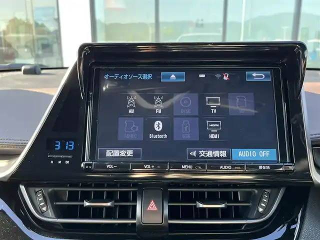 トヨタ Ｃ－ＨＲ ハイブリッド 1．8G 奈良県 2017(平29)年 5.6万km ホワイトパールクリスタルシャイン モデリスタフルエアロ/純正ナビ（NSZT-Y66T）/（フルセグ/BT/CD/DVD）/レーダークルーズコントロール/バックカメラ/ブラインドスポットモニター/プリクラッシュセーフティ/レーンキープアシスト/前後コーナーセンサー/ハーフレザーシート/前席シートヒーター/モデリスタ19インチAW/ETC2.0/前方ドライブレコーダー/取り扱い説明書/スペアキーX1