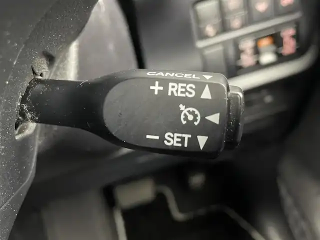 トヨタ ヴォクシー ハイブリッド ZS 煌Ⅱ 大阪府 2021(令3)年 6万km ブラック トヨタセーフティセンス　/　・プリクラッシュブレーキ/　・レーンディパーチャーアラート/　・オートマチックハイビーム/社外メモリナビ　/両側パワースライドドア/クルーズコントロール　/LEDオートライト　/フォグランプ　/シートヒーター　/純正16インチアルミホイール　/クリアランスソナー/アイドリングストップ/スマートキー　/ビルトインETC