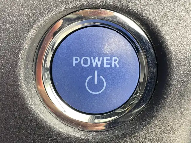 トヨタ ヴォクシー ハイブリッド ZS 煌Ⅱ 大阪府 2021(令3)年 6万km ブラック トヨタセーフティセンス　/　・プリクラッシュブレーキ/　・レーンディパーチャーアラート/　・オートマチックハイビーム/社外メモリナビ　/両側パワースライドドア/クルーズコントロール　/LEDオートライト　/フォグランプ　/シートヒーター　/純正16インチアルミホイール　/クリアランスソナー/アイドリングストップ/スマートキー　/ビルトインETC