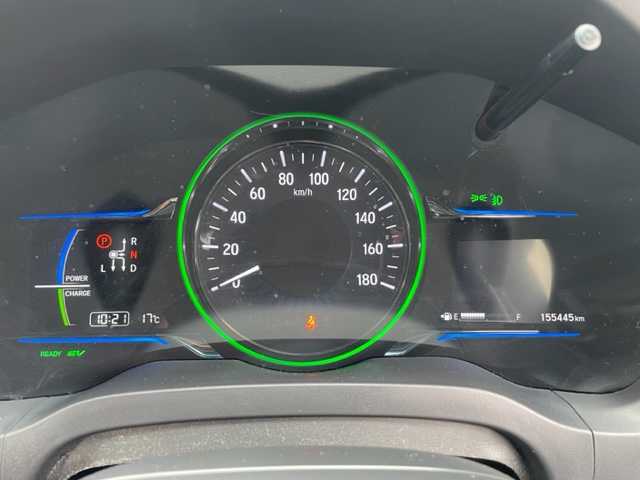 ホンダ ヴェゼル ハイブリッド Z 神奈川県 2014(平26)年 15.6万km ミスティックグリーンパール ワンオーナー/純正メモリナビ/・DTV/CD/DVD/BT/USB/HDMI/バックカメラ/レザーシート/前席シートヒーター/ビルトインETC/ルーフレール/クリアランスソナー/シティブレーキアクティブシステム/リアクティブフォースペダル/クルーズコントロール/車両接近通報装置/盗難防止装置/パドルシフト付き革巻きステアリング/純正17インチAW/オートライト/純正LEDヘッドライト/フォグランプ/アイドリングストップ/プッシュEgスタート/ストップ/スマートキー×2/ターンランプ付電動格納ドアミラー/ヒーテッドドアミラー/ドアバイザー/純正フロアマット/取扱説明書/新車時保証書