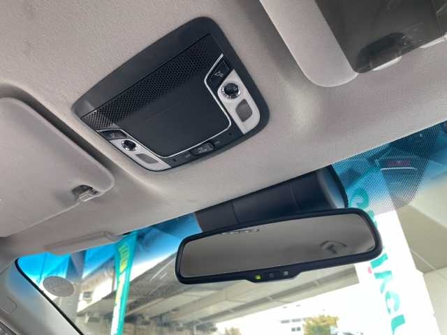 ホンダ ヴェゼル ハイブリッド Z 神奈川県 2014(平26)年 15.6万km ミスティックグリーンパール ワンオーナー/純正メモリナビ/・DTV/CD/DVD/BT/USB/HDMI/バックカメラ/レザーシート/前席シートヒーター/ビルトインETC/ルーフレール/クリアランスソナー/シティブレーキアクティブシステム/リアクティブフォースペダル/クルーズコントロール/車両接近通報装置/盗難防止装置/パドルシフト付き革巻きステアリング/純正17インチAW/オートライト/純正LEDヘッドライト/フォグランプ/アイドリングストップ/プッシュEgスタート/ストップ/スマートキー×2/ターンランプ付電動格納ドアミラー/ヒーテッドドアミラー/ドアバイザー/純正フロアマット/取扱説明書/新車時保証書