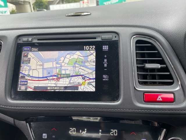 ホンダ ヴェゼル ハイブリッド Z 神奈川県 2014(平26)年 15.6万km ミスティックグリーンパール ワンオーナー/純正メモリナビ/・DTV/CD/DVD/BT/USB/HDMI/バックカメラ/レザーシート/前席シートヒーター/ビルトインETC/ルーフレール/クリアランスソナー/シティブレーキアクティブシステム/リアクティブフォースペダル/クルーズコントロール/車両接近通報装置/盗難防止装置/パドルシフト付き革巻きステアリング/純正17インチAW/オートライト/純正LEDヘッドライト/フォグランプ/アイドリングストップ/プッシュEgスタート/ストップ/スマートキー×2/ターンランプ付電動格納ドアミラー/ヒーテッドドアミラー/ドアバイザー/純正フロアマット/取扱説明書/新車時保証書