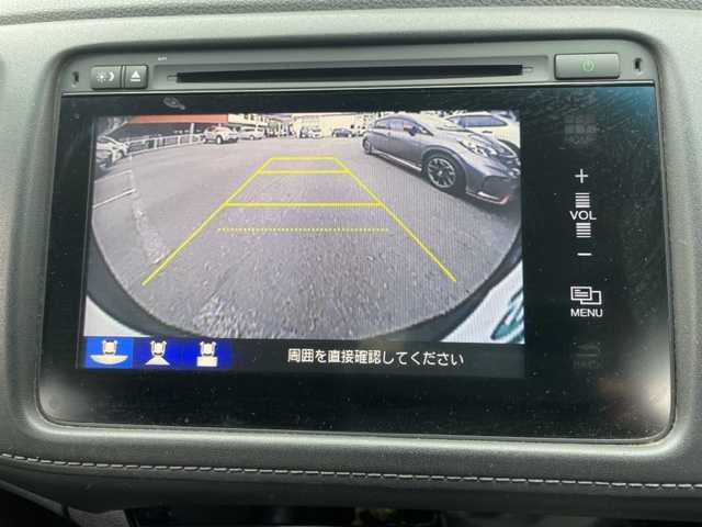 ホンダ ヴェゼル ハイブリッド Z 神奈川県 2014(平26)年 15.6万km ミスティックグリーンパール ワンオーナー/純正メモリナビ/・DTV/CD/DVD/BT/USB/HDMI/バックカメラ/レザーシート/前席シートヒーター/ビルトインETC/ルーフレール/クリアランスソナー/シティブレーキアクティブシステム/リアクティブフォースペダル/クルーズコントロール/車両接近通報装置/盗難防止装置/パドルシフト付き革巻きステアリング/純正17インチAW/オートライト/純正LEDヘッドライト/フォグランプ/アイドリングストップ/プッシュEgスタート/ストップ/スマートキー×2/ターンランプ付電動格納ドアミラー/ヒーテッドドアミラー/ドアバイザー/純正フロアマット/取扱説明書/新車時保証書