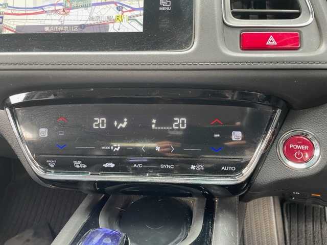 ホンダ ヴェゼル ハイブリッド Z 神奈川県 2014(平26)年 15.6万km ミスティックグリーンパール ワンオーナー/純正メモリナビ/・DTV/CD/DVD/BT/USB/HDMI/バックカメラ/レザーシート/前席シートヒーター/ビルトインETC/ルーフレール/クリアランスソナー/シティブレーキアクティブシステム/リアクティブフォースペダル/クルーズコントロール/車両接近通報装置/盗難防止装置/パドルシフト付き革巻きステアリング/純正17インチAW/オートライト/純正LEDヘッドライト/フォグランプ/アイドリングストップ/プッシュEgスタート/ストップ/スマートキー×2/ターンランプ付電動格納ドアミラー/ヒーテッドドアミラー/ドアバイザー/純正フロアマット/取扱説明書/新車時保証書