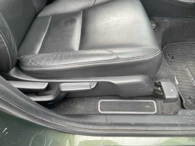 ホンダ ヴェゼル ハイブリッド Z 神奈川県 2014(平26)年 15.6万km ミスティックグリーンパール ワンオーナー/純正メモリナビ/・DTV/CD/DVD/BT/USB/HDMI/バックカメラ/レザーシート/前席シートヒーター/ビルトインETC/ルーフレール/クリアランスソナー/シティブレーキアクティブシステム/リアクティブフォースペダル/クルーズコントロール/車両接近通報装置/盗難防止装置/パドルシフト付き革巻きステアリング/純正17インチAW/オートライト/純正LEDヘッドライト/フォグランプ/アイドリングストップ/プッシュEgスタート/ストップ/スマートキー×2/ターンランプ付電動格納ドアミラー/ヒーテッドドアミラー/ドアバイザー/純正フロアマット/取扱説明書/新車時保証書