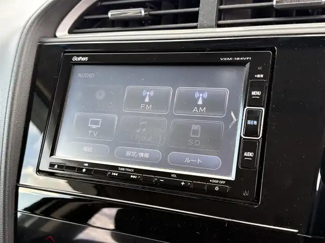 ホンダ シャトル ハイブリッド 大分県 2018(平30)年 9.7万km ルナシルバーM ・純正ナビ(CD/DVD/BT/SD/USB)/・フルセグテレビ/・バックカメラ/・衝突軽減ブレーキ/・レーダークルーズコントロール/・ETC/・シートヒーター/・ステアリングスイッチ/・パドルシフト/・スマートキー/・プッシュスタートボタン/・純正アルミホイール