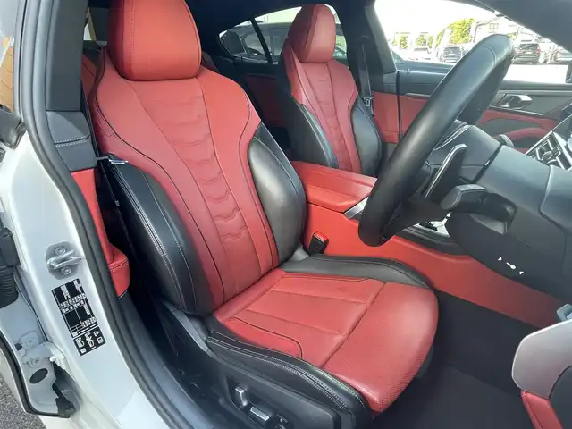 ＢＭＷ ＢＭＷ ８４０ｄ xDrive グランC エクスクルーシブ Mスポーツ 栃木県 2022(令4)年 3.8万km ミネラルホワイト 赤黒コンビレザー/スライディングサンルーフ/ソフトクローズドア/ワイヤレスチャージ/ジェスチャーコントロール/コンフォートアクセス/インテリジェントセーフティ/パワートランクリッド/アンビエントライト/ACC/PDC/レーンキープアシスト/ブラインドスポット/Harman/Kardon/全席シートヒーター/前席ベンチレーター/パワーシート/ナビ/フルセグTV/全方位カメラ/ミラーETC/BMWレーザーLEDライト/オートハイビーム