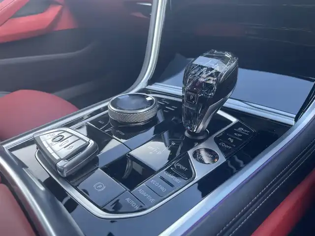 ＢＭＷ ＢＭＷ ８４０ｄ xDrive グランC エクスクルーシブ Mスポーツ 栃木県 2022(令4)年 3.8万km ミネラルホワイト 赤黒コンビレザー/スライディングサンルーフ/ソフトクローズドア/ワイヤレスチャージ/ジェスチャーコントロール/コンフォートアクセス/インテリジェントセーフティ/パワートランクリッド/アンビエントライト/ACC/PDC/レーンキープアシスト/ブラインドスポット/Harman/Kardon/全席シートヒーター/前席ベンチレーター/パワーシート/ナビ/フルセグTV/全方位カメラ/ミラーETC/BMWレーザーLEDライト/オートハイビーム