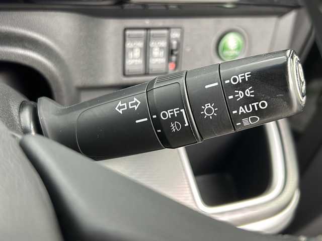 ホンダ ステップワゴン スパーダ ハイブリッド G EX ホンダセンシング 大阪府 2017(平29)年 5.7万km プレミアムスパークルブラックパール 純正9インチインターナビ/・フルセグTV/・Bluetooth/・CD/DVD/・FM/AM/・HDMI/社外後席フリップダウンモニター/ホンダセンシング/衝突軽減ブレーキ/誤発進抑制装置/後方誤発進抑制機能/路外逸脱抑制機能/アダプティブクルーズコントロール/車線維持支援システム/先行車発進お知らせ機能/オートハイビーム/パーキングセンサー/パーキングアシスト/両側パワースライドドア/ハーフレザーシート/シートヒーター/シートバックテーブル/ロールサンシェード/LEDヘッドライト/スマートキー