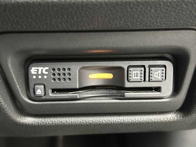 ホンダ ステップワゴン スパーダ ハイブリッド G EX ホンダセンシング 大阪府 2017(平29)年 5.7万km プレミアムスパークルブラックパール 純正9インチインターナビ/・フルセグTV/・Bluetooth/・CD/DVD/・FM/AM/・HDMI/社外後席フリップダウンモニター/ホンダセンシング/衝突軽減ブレーキ/誤発進抑制装置/後方誤発進抑制機能/路外逸脱抑制機能/アダプティブクルーズコントロール/車線維持支援システム/先行車発進お知らせ機能/オートハイビーム/パーキングセンサー/パーキングアシスト/両側パワースライドドア/ハーフレザーシート/シートヒーター/シートバックテーブル/ロールサンシェード/LEDヘッドライト/スマートキー