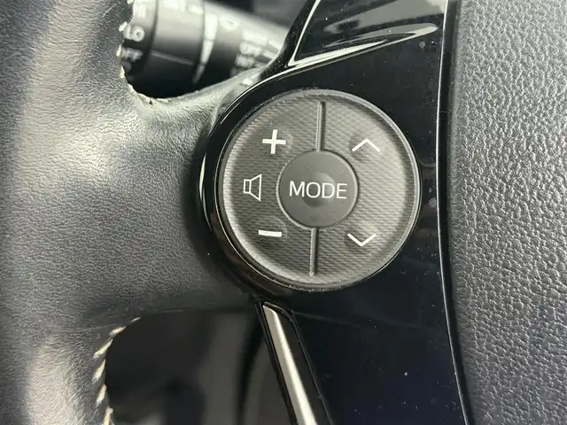 トヨタ アクア G 愛知県 2017(平29)年 1.4万km ライムホワイトパールクリスタルシャイン 純正ナビ（フルセグＴＶ・ＣＤ・ＤＶＤ・Ｂｌｕｅｔｏｏｔｈ・ラジオ）/バックカメラ/ドライブレコーダー/ETC/クルーズコントロール/前席シートヒーター/前席パワーシート/パドルシフト/盗難防止装置/コーナーセンサー/横滑り防止装置/ステアリングリモコン/LEDオートライト/純正フロアマット/純正アルミホイール/オートエアコン/プッシュスタート