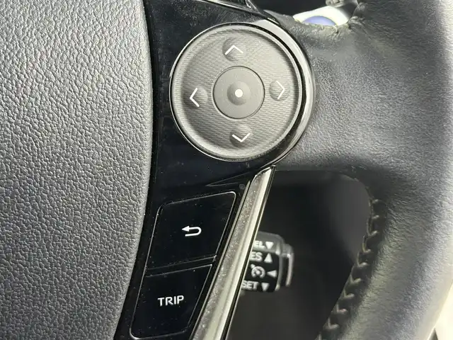 トヨタ アクア G 愛知県 2017(平29)年 1.4万km ライムホワイトパールクリスタルシャイン 純正ナビ（フルセグＴＶ・ＣＤ・ＤＶＤ・Ｂｌｕｅｔｏｏｔｈ・ラジオ）/バックカメラ/ドライブレコーダー/ETC/クルーズコントロール/前席シートヒーター/前席パワーシート/パドルシフト/盗難防止装置/コーナーセンサー/横滑り防止装置/ステアリングリモコン/LEDオートライト/純正フロアマット/純正アルミホイール/オートエアコン/プッシュスタート