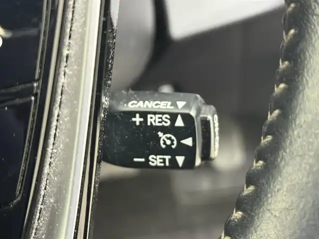 トヨタ アクア G 愛知県 2017(平29)年 1.4万km ライムホワイトパールクリスタルシャイン 純正ナビ（フルセグＴＶ・ＣＤ・ＤＶＤ・Ｂｌｕｅｔｏｏｔｈ・ラジオ）/バックカメラ/ドライブレコーダー/ETC/クルーズコントロール/前席シートヒーター/前席パワーシート/パドルシフト/盗難防止装置/コーナーセンサー/横滑り防止装置/ステアリングリモコン/LEDオートライト/純正フロアマット/純正アルミホイール/オートエアコン/プッシュスタート