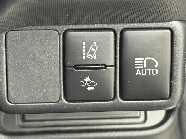 トヨタ アクア G 愛知県 2017(平29)年 1.4万km ライムホワイトパールクリスタルシャイン 純正ナビ（フルセグＴＶ・ＣＤ・ＤＶＤ・Ｂｌｕｅｔｏｏｔｈ・ラジオ）/バックカメラ/ドライブレコーダー/ETC/クルーズコントロール/前席シートヒーター/前席パワーシート/パドルシフト/盗難防止装置/コーナーセンサー/横滑り防止装置/ステアリングリモコン/LEDオートライト/純正フロアマット/純正アルミホイール/オートエアコン/プッシュスタート