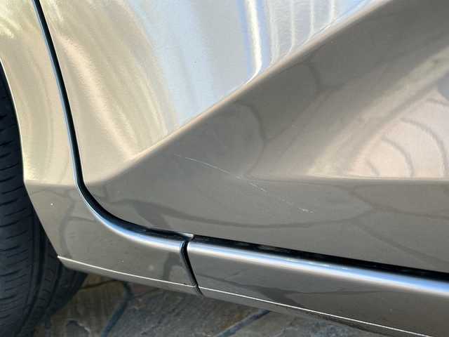 ホンダ フリード G ホンダセンシング 静岡県 2021(令3)年 2.3万km シルバー 純正SDナビ（AM.FM.CD.DVD.ワンセグTV.Bluetooth）/両側パワースライドドア/バックカメラ/アイドリングストップ/レーダークルーズコントロール/プッシュスタート/ドライブレコーダー/ETC/純正ホイールキャップ/レーンキープアシスト/スマートキー/スペアキー/ステアリングリモコン　/衝突軽減システム/横滑り防止装置/オートライト/盗難防止装置/純正フロアマット/ウォークスルー