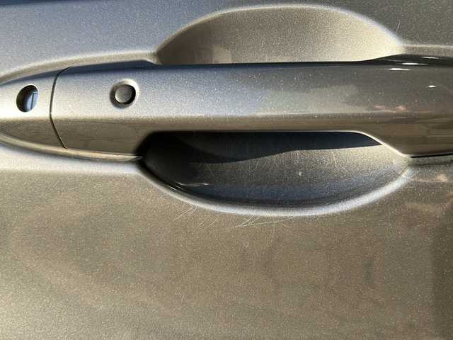 ホンダ フリード G ホンダセンシング 静岡県 2021(令3)年 2.3万km シルバー 純正SDナビ（AM.FM.CD.DVD.ワンセグTV.Bluetooth）/両側パワースライドドア/バックカメラ/アイドリングストップ/レーダークルーズコントロール/プッシュスタート/ドライブレコーダー/ETC/純正ホイールキャップ/レーンキープアシスト/スマートキー/スペアキー/ステアリングリモコン　/衝突軽減システム/横滑り防止装置/オートライト/盗難防止装置/純正フロアマット/ウォークスルー