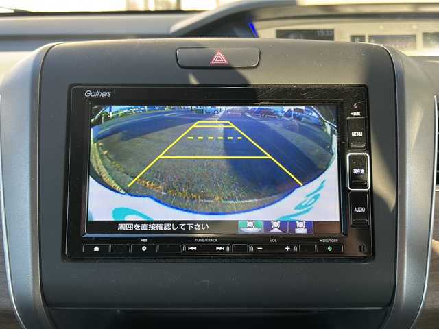 ホンダ フリード G ホンダセンシング 静岡県 2021(令3)年 2.3万km シルバー 純正SDナビ（AM.FM.CD.DVD.ワンセグTV.Bluetooth）/両側パワースライドドア/バックカメラ/アイドリングストップ/レーダークルーズコントロール/プッシュスタート/ドライブレコーダー/ETC/純正ホイールキャップ/レーンキープアシスト/スマートキー/スペアキー/ステアリングリモコン　/衝突軽減システム/横滑り防止装置/オートライト/盗難防止装置/純正フロアマット/ウォークスルー