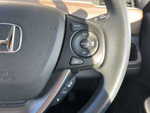 ホンダ フリード G ホンダセンシング 静岡県 2021(令3)年 2.3万km シルバー 純正SDナビ（AM.FM.CD.DVD.ワンセグTV.Bluetooth）/両側パワースライドドア/バックカメラ/アイドリングストップ/レーダークルーズコントロール/プッシュスタート/ドライブレコーダー/ETC/純正ホイールキャップ/レーンキープアシスト/スマートキー/スペアキー/ステアリングリモコン　/衝突軽減システム/横滑り防止装置/オートライト/盗難防止装置/純正フロアマット/ウォークスルー