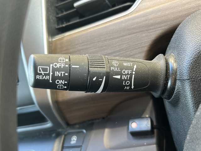 ホンダ フリード G ホンダセンシング 静岡県 2021(令3)年 2.3万km シルバー 純正SDナビ（AM.FM.CD.DVD.ワンセグTV.Bluetooth）/両側パワースライドドア/バックカメラ/アイドリングストップ/レーダークルーズコントロール/プッシュスタート/ドライブレコーダー/ETC/純正ホイールキャップ/レーンキープアシスト/スマートキー/スペアキー/ステアリングリモコン　/衝突軽減システム/横滑り防止装置/オートライト/盗難防止装置/純正フロアマット/ウォークスルー