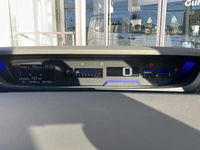 ホンダ フリード G ホンダセンシング 静岡県 2021(令3)年 2.3万km シルバー 純正SDナビ（AM.FM.CD.DVD.ワンセグTV.Bluetooth）/両側パワースライドドア/バックカメラ/アイドリングストップ/レーダークルーズコントロール/プッシュスタート/ドライブレコーダー/ETC/純正ホイールキャップ/レーンキープアシスト/スマートキー/スペアキー/ステアリングリモコン　/衝突軽減システム/横滑り防止装置/オートライト/盗難防止装置/純正フロアマット/ウォークスルー