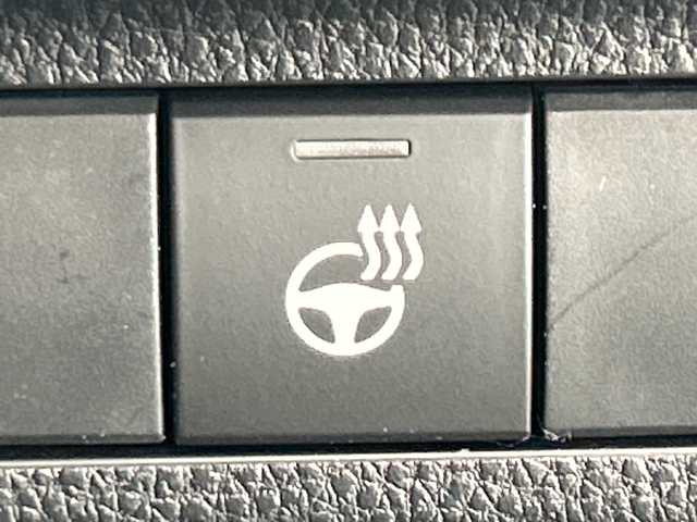 トヨタ ＲＡＶ４ ハイブリットG 三重県 2021(令3)年 4.7万km アティチュードブラックマイカ /禁煙車//純正9インチナビ/　フルセグTV/CD/DVD/Bluetooth/HDMI//サンルーフ//トヨタセーフティセンスシステム//衝突軽減ブレーキ//オートハイビーム//レーダークルーズコントロール//BSM//電子パーキング//パワーバックドア//バックカメラ//前席シートヒーター//ステアリングヒーター//ETC//スペアタイヤ