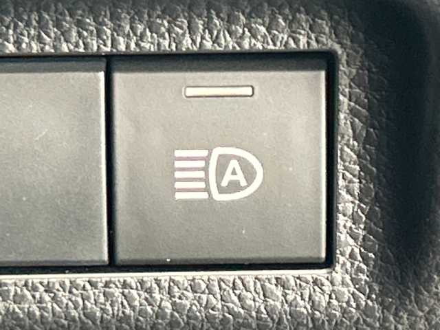 トヨタ ＲＡＶ４ ハイブリットG 三重県 2021(令3)年 4.7万km アティチュードブラックマイカ /禁煙車//純正9インチナビ/　フルセグTV/CD/DVD/Bluetooth/HDMI//サンルーフ//トヨタセーフティセンスシステム//衝突軽減ブレーキ//オートハイビーム//レーダークルーズコントロール//BSM//電子パーキング//パワーバックドア//バックカメラ//前席シートヒーター//ステアリングヒーター//ETC//スペアタイヤ