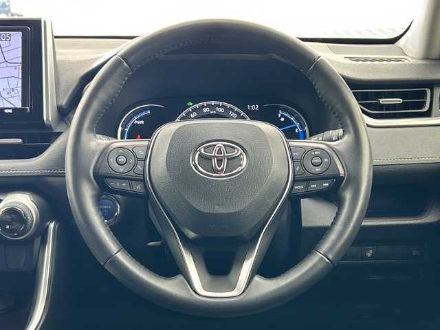 トヨタ ＲＡＶ４ ハイブリットG 三重県 2021(令3)年 4.7万km アティチュードブラックマイカ /禁煙車//純正9インチナビ/　フルセグTV/CD/DVD/Bluetooth/HDMI//サンルーフ//トヨタセーフティセンスシステム//衝突軽減ブレーキ//オートハイビーム//レーダークルーズコントロール//BSM//電子パーキング//パワーバックドア//バックカメラ//前席シートヒーター//ステアリングヒーター//ETC//スペアタイヤ