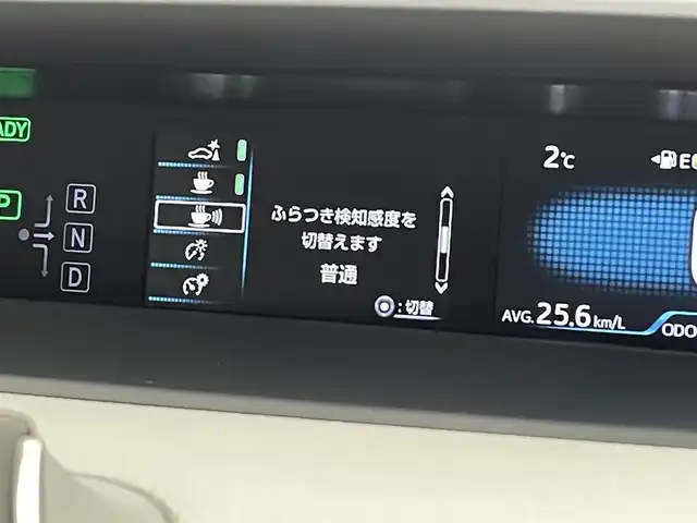 トヨタ プリウス S 宮城県 2019(平31)年 7.9万km ホワイトパールクリスタルシャイン 純正SDナビ(AM/FM/BT/フルセグTV/CD/DVD)/スマートキー/スペアキー/プッシュスタート/コーナーセンサー/バックカメラ/クルーズコントロール/衝突軽減ブレーキ/ドライブレコーダー/ダブルサイドエアバック/オートライト/横滑り防止機能/盗難防止装置/取り扱い説明書/保証書/ビルトインETC/純正フロアマット/ドアバイザー