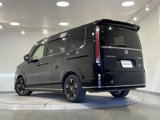 ホンダ ステップワゴン スパーダ eHEV 愛知県 2022(令4)年 3.9万km クリスタルブラックパール 純正11.4incナビ/●リアワイドカメラ/●ハンズフリーテレホンリモートコントロールスイッチ/●音声認識スイッチ/●USBジャック/Honda SENSING/●衝突軽減ブレーキ（CMBS）/●誤発進抑制機能/●後方誤発進抑制機能/●近距離衝突軽減ブレーキ/●歩行者事故低減ステアリング/●路外逸脱抑制機能/●渋滞追従機能付アダプティブクルーズコントロール（ACC）/●車線維持支援システム（LKAS）/●トラフィックジャムアシスト（渋滞運転支援機能）/●先行車発進お知らせ機能/●標識認識機能/●オートハイビーム/●アダプティブドライビングビーム/ブラインドスポットインフォメーション/パワーテールゲート(メモリー機能付)/トリプルゾーンコントロール・フルオートエアコンディショナー