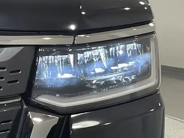 ホンダ ステップワゴン スパーダ eHEV 愛知県 2022(令4)年 3.9万km クリスタルブラックパール 純正11.4incナビ/●リアワイドカメラ/●ハンズフリーテレホンリモートコントロールスイッチ/●音声認識スイッチ/●USBジャック/Honda SENSING/●衝突軽減ブレーキ（CMBS）/●誤発進抑制機能/●後方誤発進抑制機能/●近距離衝突軽減ブレーキ/●歩行者事故低減ステアリング/●路外逸脱抑制機能/●渋滞追従機能付アダプティブクルーズコントロール（ACC）/●車線維持支援システム（LKAS）/●トラフィックジャムアシスト（渋滞運転支援機能）/●先行車発進お知らせ機能/●標識認識機能/●オートハイビーム/●アダプティブドライビングビーム/ブラインドスポットインフォメーション/パワーテールゲート(メモリー機能付)/トリプルゾーンコントロール・フルオートエアコンディショナー