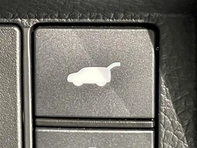 ホンダ ステップワゴン スパーダ eHEV 愛知県 2022(令4)年 3.9万km クリスタルブラックパール 純正11.4incナビ/●リアワイドカメラ/●ハンズフリーテレホンリモートコントロールスイッチ/●音声認識スイッチ/●USBジャック/Honda SENSING/●衝突軽減ブレーキ（CMBS）/●誤発進抑制機能/●後方誤発進抑制機能/●近距離衝突軽減ブレーキ/●歩行者事故低減ステアリング/●路外逸脱抑制機能/●渋滞追従機能付アダプティブクルーズコントロール（ACC）/●車線維持支援システム（LKAS）/●トラフィックジャムアシスト（渋滞運転支援機能）/●先行車発進お知らせ機能/●標識認識機能/●オートハイビーム/●アダプティブドライビングビーム/ブラインドスポットインフォメーション/パワーテールゲート(メモリー機能付)/トリプルゾーンコントロール・フルオートエアコンディショナー