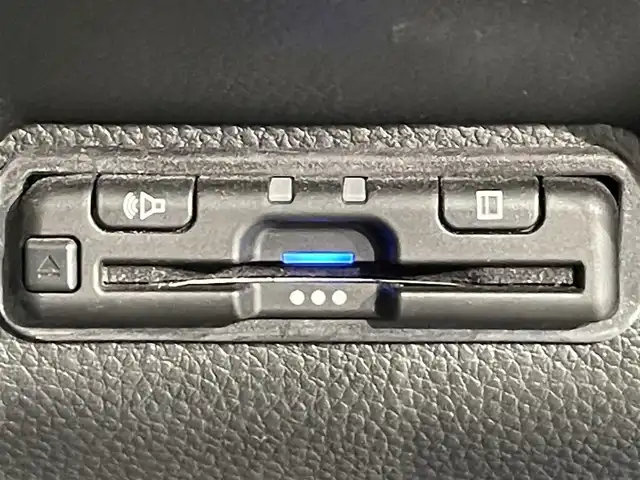 ホンダ ステップワゴン スパーダ eHEV 愛知県 2022(令4)年 3.9万km クリスタルブラックパール 純正11.4incナビ/●リアワイドカメラ/●ハンズフリーテレホンリモートコントロールスイッチ/●音声認識スイッチ/●USBジャック/Honda SENSING/●衝突軽減ブレーキ（CMBS）/●誤発進抑制機能/●後方誤発進抑制機能/●近距離衝突軽減ブレーキ/●歩行者事故低減ステアリング/●路外逸脱抑制機能/●渋滞追従機能付アダプティブクルーズコントロール（ACC）/●車線維持支援システム（LKAS）/●トラフィックジャムアシスト（渋滞運転支援機能）/●先行車発進お知らせ機能/●標識認識機能/●オートハイビーム/●アダプティブドライビングビーム/ブラインドスポットインフォメーション/パワーテールゲート(メモリー機能付)/トリプルゾーンコントロール・フルオートエアコンディショナー