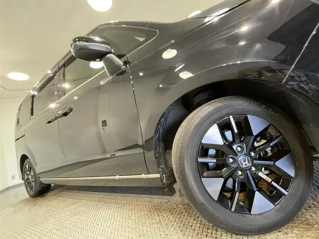 ホンダ ステップワゴン スパーダ eHEV 愛知県 2022(令4)年 3.9万km クリスタルブラックパール 純正11.4incナビ/●リアワイドカメラ/●ハンズフリーテレホンリモートコントロールスイッチ/●音声認識スイッチ/●USBジャック/Honda SENSING/●衝突軽減ブレーキ（CMBS）/●誤発進抑制機能/●後方誤発進抑制機能/●近距離衝突軽減ブレーキ/●歩行者事故低減ステアリング/●路外逸脱抑制機能/●渋滞追従機能付アダプティブクルーズコントロール（ACC）/●車線維持支援システム（LKAS）/●トラフィックジャムアシスト（渋滞運転支援機能）/●先行車発進お知らせ機能/●標識認識機能/●オートハイビーム/●アダプティブドライビングビーム/ブラインドスポットインフォメーション/パワーテールゲート(メモリー機能付)/トリプルゾーンコントロール・フルオートエアコンディショナー