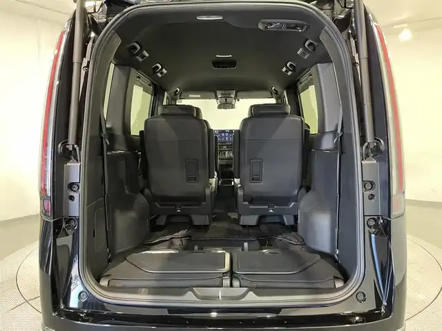 ホンダ ステップワゴン スパーダ eHEV 愛知県 2022(令4)年 3.9万km クリスタルブラックパール 純正11.4incナビ/●リアワイドカメラ/●ハンズフリーテレホンリモートコントロールスイッチ/●音声認識スイッチ/●USBジャック/Honda SENSING/●衝突軽減ブレーキ（CMBS）/●誤発進抑制機能/●後方誤発進抑制機能/●近距離衝突軽減ブレーキ/●歩行者事故低減ステアリング/●路外逸脱抑制機能/●渋滞追従機能付アダプティブクルーズコントロール（ACC）/●車線維持支援システム（LKAS）/●トラフィックジャムアシスト（渋滞運転支援機能）/●先行車発進お知らせ機能/●標識認識機能/●オートハイビーム/●アダプティブドライビングビーム/ブラインドスポットインフォメーション/パワーテールゲート(メモリー機能付)/トリプルゾーンコントロール・フルオートエアコンディショナー