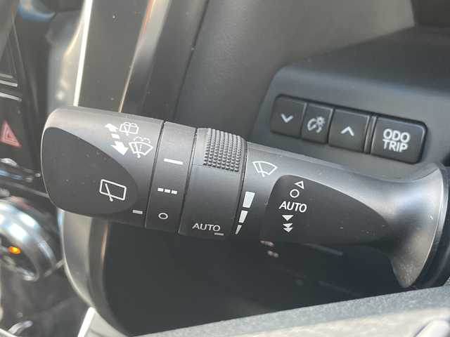 トヨタ ヴェルファイア ハイブリット ZR 山口県 2019(令1)年 2.6万km ホワイトパールクリスタルシャイン ＡＬＰＩＮＥ１１インチナビ　/AM/FM/CD/DVD/Bluetooth/フルセグTV/ＡＬＰＩＮＥ１２．８型フリップダウンモニター　/全方位カメラ　/両側パワースライドドア　/電動リアゲート　/黒革シート/シートベンチレーション/レーダークルーズコントロール　/前席、2列目パワーシート/三眼ＬＥＤヘッドライト　/クリアランスソナー/レーンキープアシスト/衝突被害軽減ブレーキ/純正１８インチアルミホイール/ＥＴＣ　/ドライブレコーダー