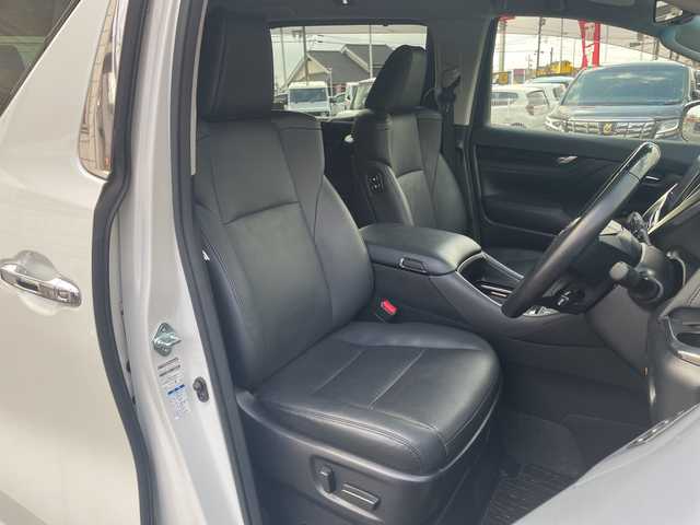 トヨタ ヴェルファイア ハイブリット ZR 山口県 2019(令1)年 2.6万km ホワイトパールクリスタルシャイン ＡＬＰＩＮＥ１１インチナビ　/AM/FM/CD/DVD/Bluetooth/フルセグTV/ＡＬＰＩＮＥ１２．８型フリップダウンモニター　/全方位カメラ　/両側パワースライドドア　/電動リアゲート　/黒革シート/シートベンチレーション/レーダークルーズコントロール　/前席、2列目パワーシート/三眼ＬＥＤヘッドライト　/クリアランスソナー/レーンキープアシスト/衝突被害軽減ブレーキ/純正１８インチアルミホイール/ＥＴＣ　/ドライブレコーダー