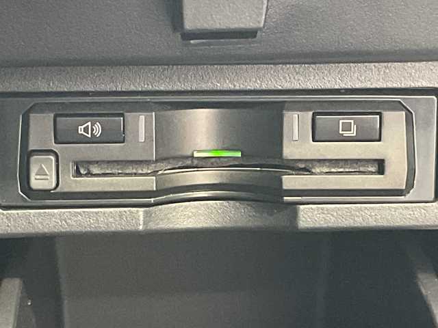 トヨタ ヴェルファイア ハイブリット ZR 山口県 2019(令1)年 2.6万km ホワイトパールクリスタルシャイン ＡＬＰＩＮＥ１１インチナビ　/AM/FM/CD/DVD/Bluetooth/フルセグTV/ＡＬＰＩＮＥ１２．８型フリップダウンモニター　/全方位カメラ　/両側パワースライドドア　/電動リアゲート　/黒革シート/シートベンチレーション/レーダークルーズコントロール　/前席、2列目パワーシート/三眼ＬＥＤヘッドライト　/クリアランスソナー/レーンキープアシスト/衝突被害軽減ブレーキ/純正１８インチアルミホイール/ＥＴＣ　/ドライブレコーダー