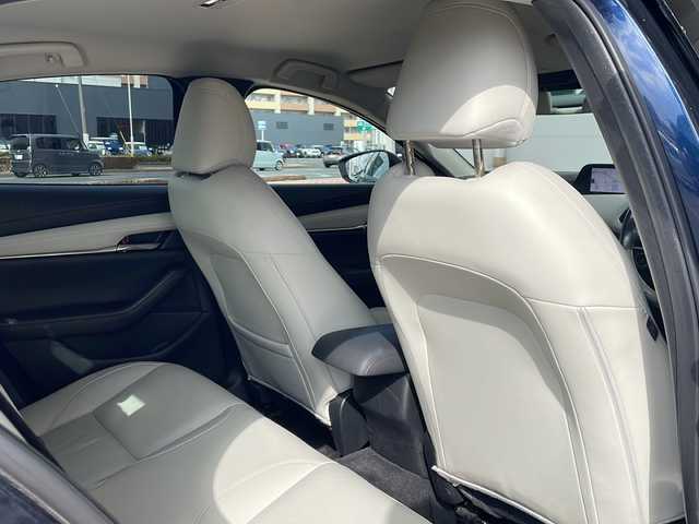 マツダ マツダ３セダン XD Lパッケージ 静岡県 2019(令1)年 4.3万km ディープクリスタルブルーマイカ ベージュ革シート/BOSEサウンド/アラウンドビューモニター/純正ナビ/フルセグTV/純正アルミホイール/ETC/LEDヘッドライト/ドライブレコーダー/衝突軽減ブレーキ/アダプティブクルーズコントロール/レーンキープアシスト/ブラインドスポットアシスト/誤発進抑制機能/パワーシート/シートヒーター/ステアリングヒーター/クリアランスソナー/スマートキー/プッシュスタート/横滑り防止装置