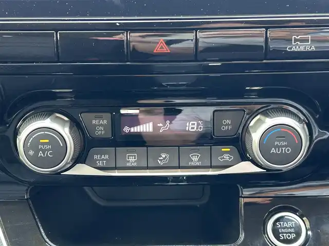 日産 セレナ ハイウェイスター V 兵庫県 2022(令4)年 3万km ダークメタルグレー 純正１０インチナビ(CD/DVD/BT/TV)/フルセグTV/アラウンドビューモニター/プロパイロット/フリップダウンモニター/デジタルインナーミラー/ステアリングリモコン/クルーズコントロール（追従あり）/レーンキープアシスト/オートライト/両側パワースライドドア/ビルドインETC/衝突被害軽減システム/プッシュスタート/リアサンシェード/純正フロアマット/ドアバイザー/LEDヘッドライト/コーナーセンサー/純正16インチアルミホイール/スペアキー1本